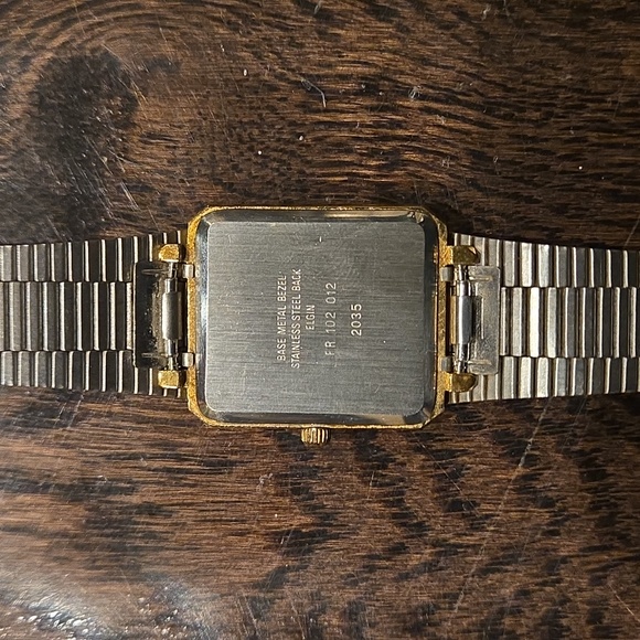 Elgin Gold and Black Men's Quartz Watch - Picture 3 of 3